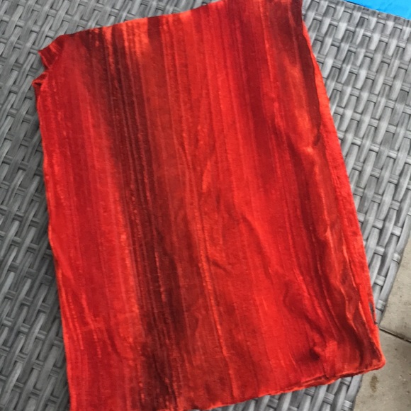 Red scarf - Picture 2 of 2